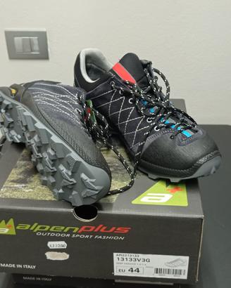 SCARPE DA TREKKING  TG 44 NUOVE