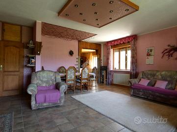 VILLA SINGOLA A SAN COSTANTINO ALBANESE