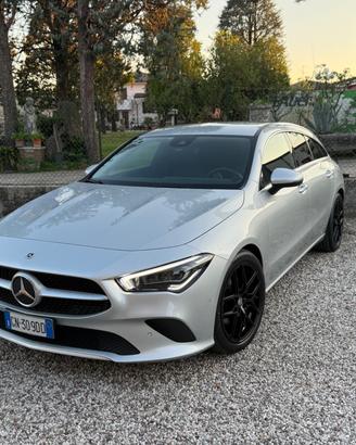 Mercedes-benz CLA 180 d Automatic Shooting Brake E