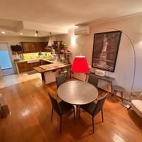 Tavolo , sedie, console in legno