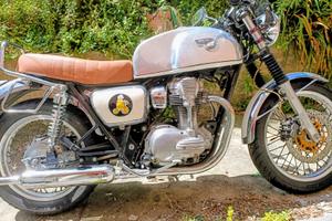 Kawasaki W800 customizzata
