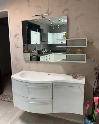 Mobile lavabo da bagno nuovo