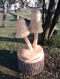 scultura legno funghetti
