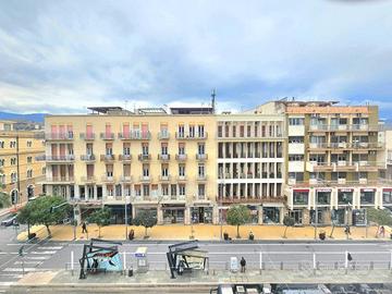Appartamento di 280 m² con più di 5 locali a Messi