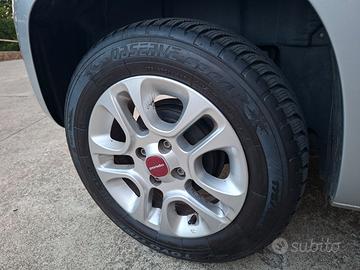 Cerchi in lega e Gomme 175/65/14 86T Fiat Panda 3