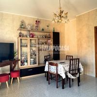 RIF. 568 - AMPIO TRILOCALE CON BOX E CANTINA