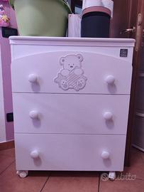 Fasciatoio con vaschetta bagno