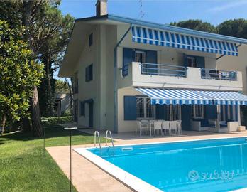 Lignano Pineta - Villa Con Piscina