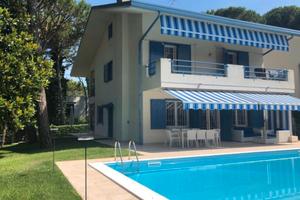 Lignano Pineta - Villa Con Piscina