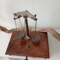 bilancia antiquariato 