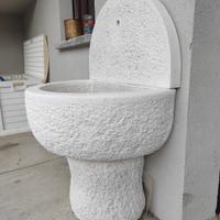 Fontana in pietra 