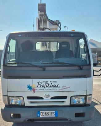 Nissan cestello piattaforma aerea 20mt