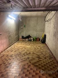 Garage in zona centrale a Scalea