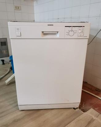 Lavastoviglie esterna funzionante SIEMENS 