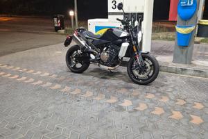 Husqvarna svartpilen 801