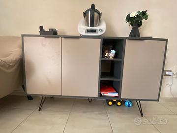 Credenza