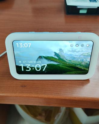 Alexa Echo show 5 terza gen Amazon perfetto