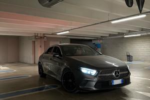 Mercedes-Benz A180 Premium auto Night Package