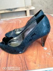 Decolette Pelle nera n 39