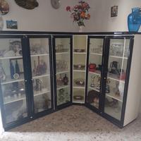 Vetrina angolare moderna 