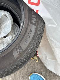 4 Gomme invernali Michelin 215/60 16