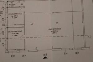 Ampio locale commerciale