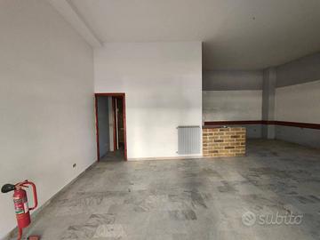 Immobile di 60 m² con 1 locale a Avellino