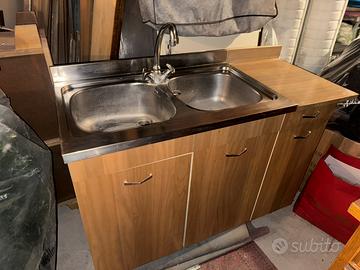 Lavello cucina con pensile