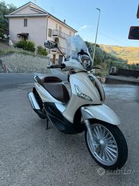 Beverly 300 i.e.