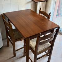 Tavolo + 3 sedie in legno – set completo