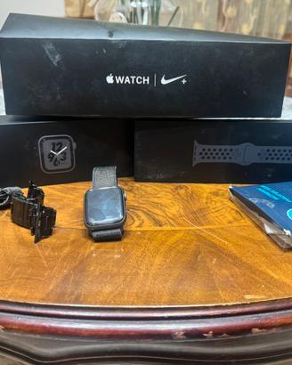 Apple Watch Series 4 nike 44mm