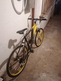 bicicletta con cambio mis. 28