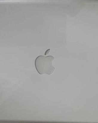 Apple MacBook bianco vintage