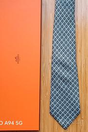 cravatta originale del prestigioso marchio Hermes 