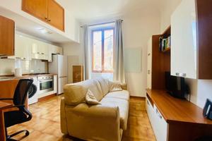 MONOLOCALE A MILANO
