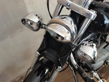 Harley Davidson 883 custom anno 2006
