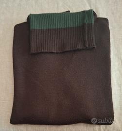 Maglione marrone, dolcevita