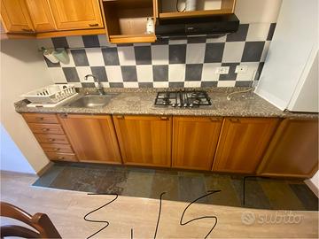 MOBILI CUCINA E CAMERA