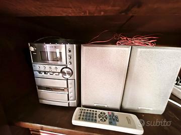 Lettore CD/musicassette/radio