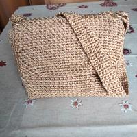 borsa fatta all' uncinetto foderata 