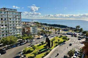 5 Vani ARREDATO (Piazza Galatea - Via Umberto)