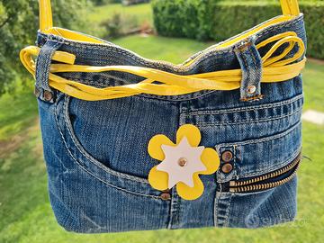 Borsa di jeans ragazza con dettagli gialli