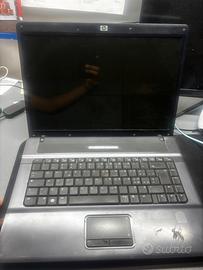 Notebook PC HP 550 con alimentatore incluso