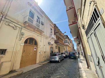 CASA DI CORTE A CERIGNOLA