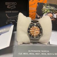 Seiko 5 Sports Tigre de Sumatra
