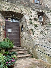 2 LOCALI A AMELIA