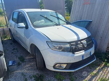 Dacia Sandero 1500dci 85000km incidentata 2018