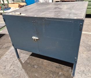 Banco da lavoro in ferro