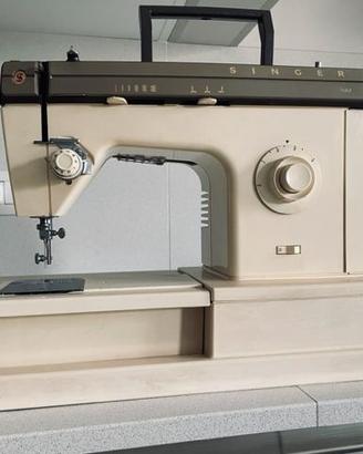 Macchina da cucire Singer 7102