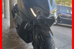 Yamaha t max 560 +incluso passaggio+rate+permute